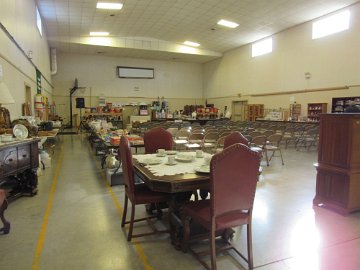 Auctioneer 1 Sale Set Up pics01