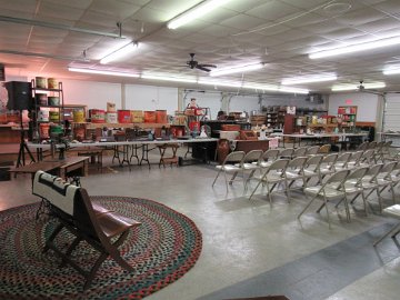 Auctioneer 1 Sale Set Up pics01