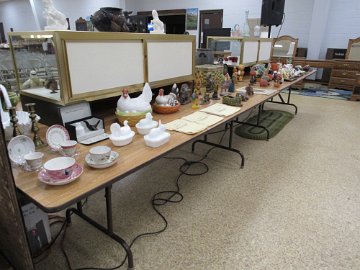 Auctioneer 1 Sale Set Up pics02
