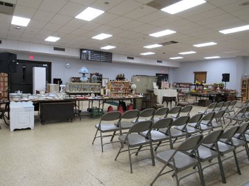 Auctioneer 1 Sale Set Up pics 01
