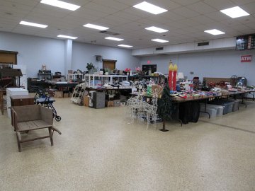 Auctioneer 2 Sale Set Up pics 01