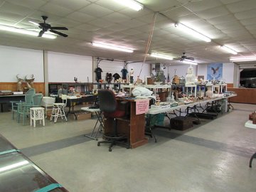 Auctioneer 2 Sale Set Up pics01