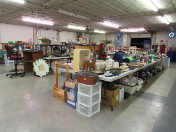 Auctioneer 2 Sale Set Up pics