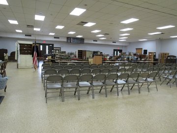 Auctioneer 1 Sale Set Up pics01