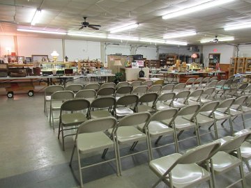 Auctioneer 1 Sale Set Up Pics01