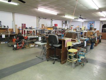 Auctioneer 2 Sale Set Up pics01
