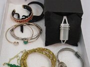 053026jewelrypic007