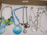 053026jewelrypic013
