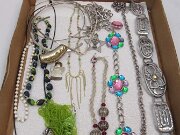 053026jewelrypic015