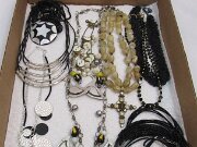 053026jewelrypic016